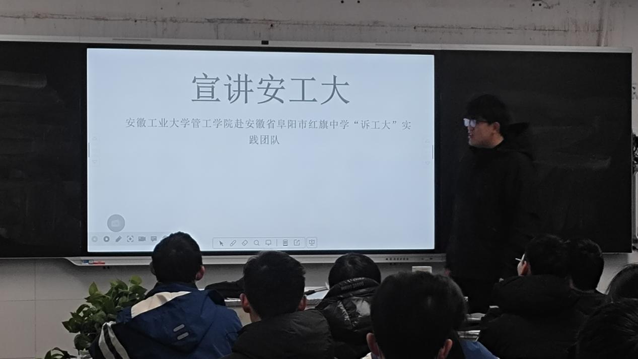 ܹW(xu)Ժ١l(xing)(hu)(sh)`o(j)(sh)ʮůжĸУУ캮W(xu)
